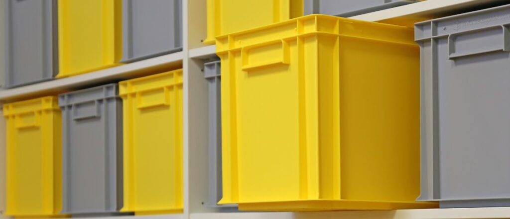 Stapelbehälter richtig reinigen: So bleiben sie hygienisch & langlebig